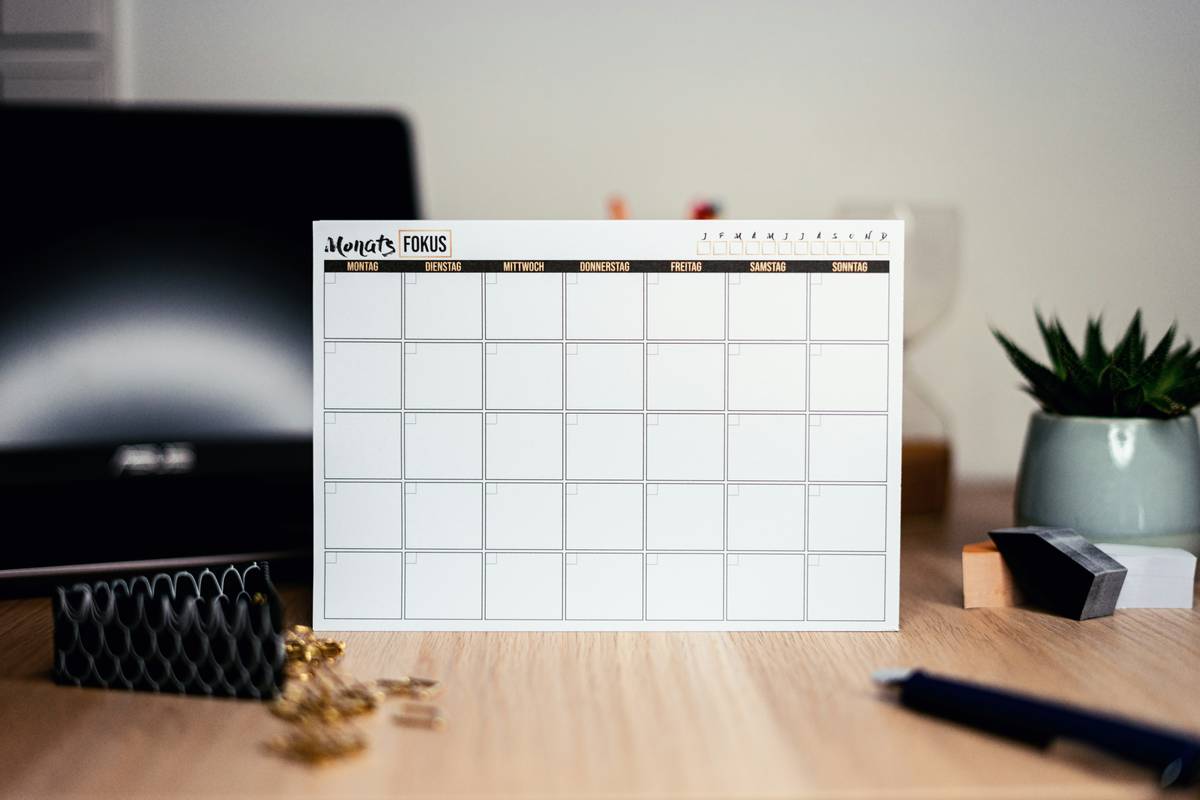 Side-by-side comparison showing neat planner for success outperforming cluttered digital alternatives